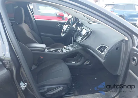 2016 Chrysler 200 Limited z USA, uszkodzony, nr VIN 1C3CCCAB0GN133543